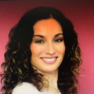 Meet your Posher, Pamela